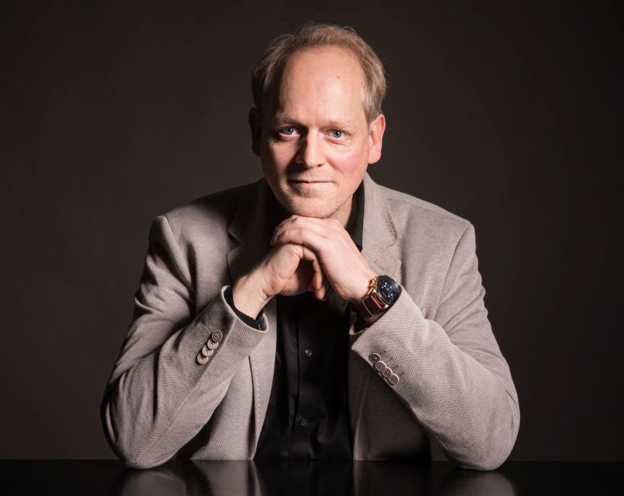 sitportret- Michel-7-crop