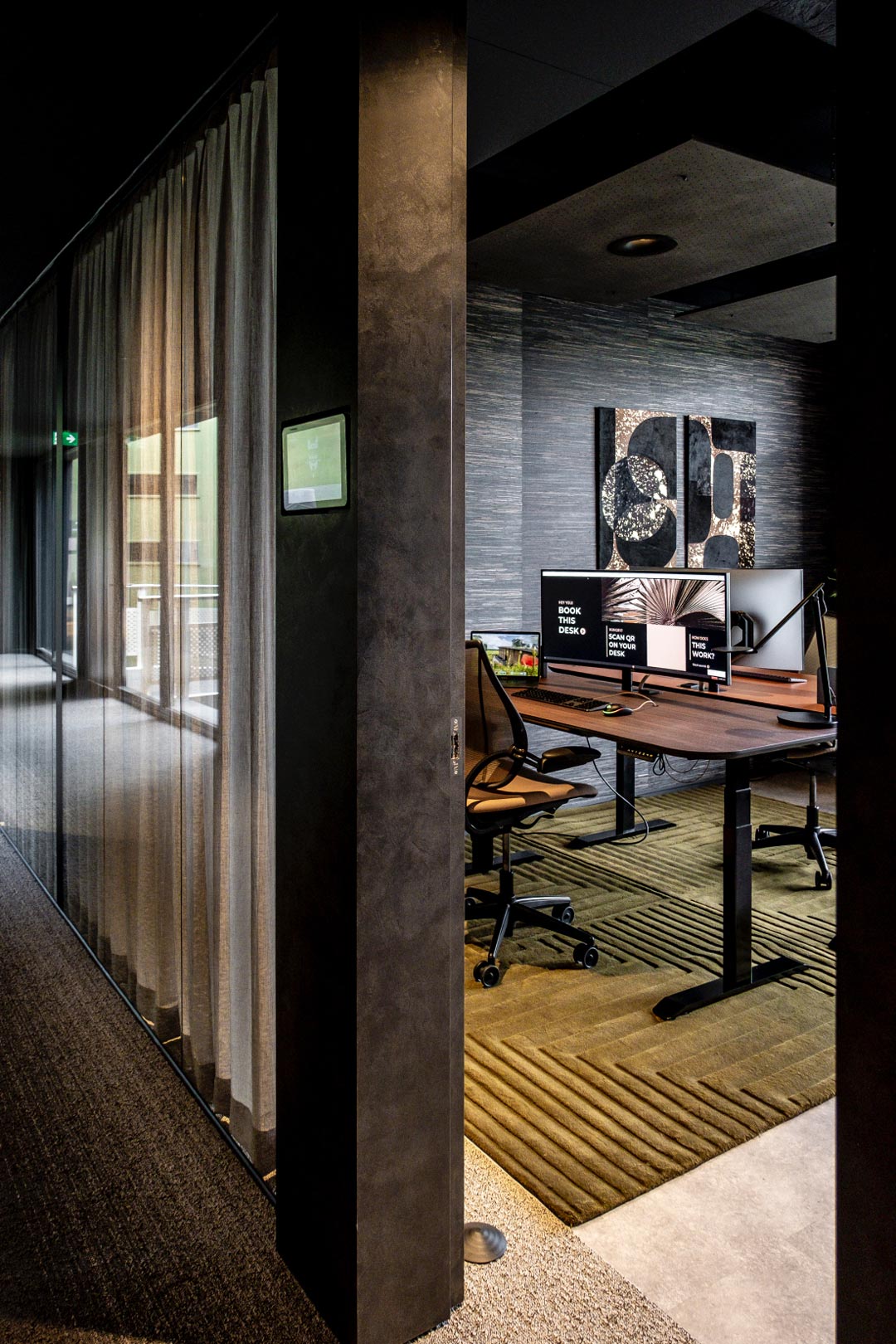 641c68fdf8636858b214bcd8 MRGreen interior 1.jpg